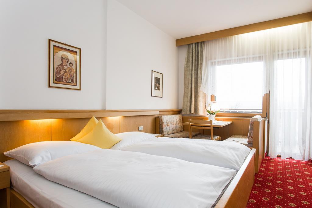 Hotel Alexandres Апиано сула Страда дел Вино Екстериор снимка