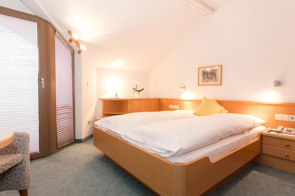 Hotel Alexandres Апиано сула Страда дел Вино Екстериор снимка