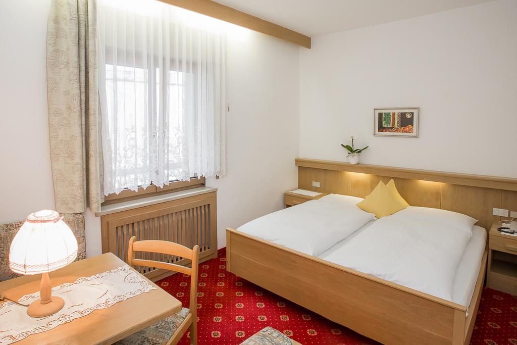 Hotel Alexandres Апиано сула Страда дел Вино Екстериор снимка